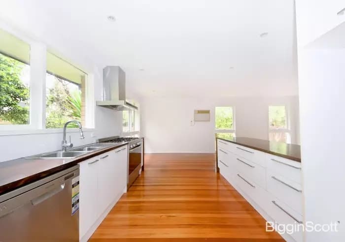 12 Burlington Crescent, Wantirna, VIC, Wantirna - Thumbnail 4