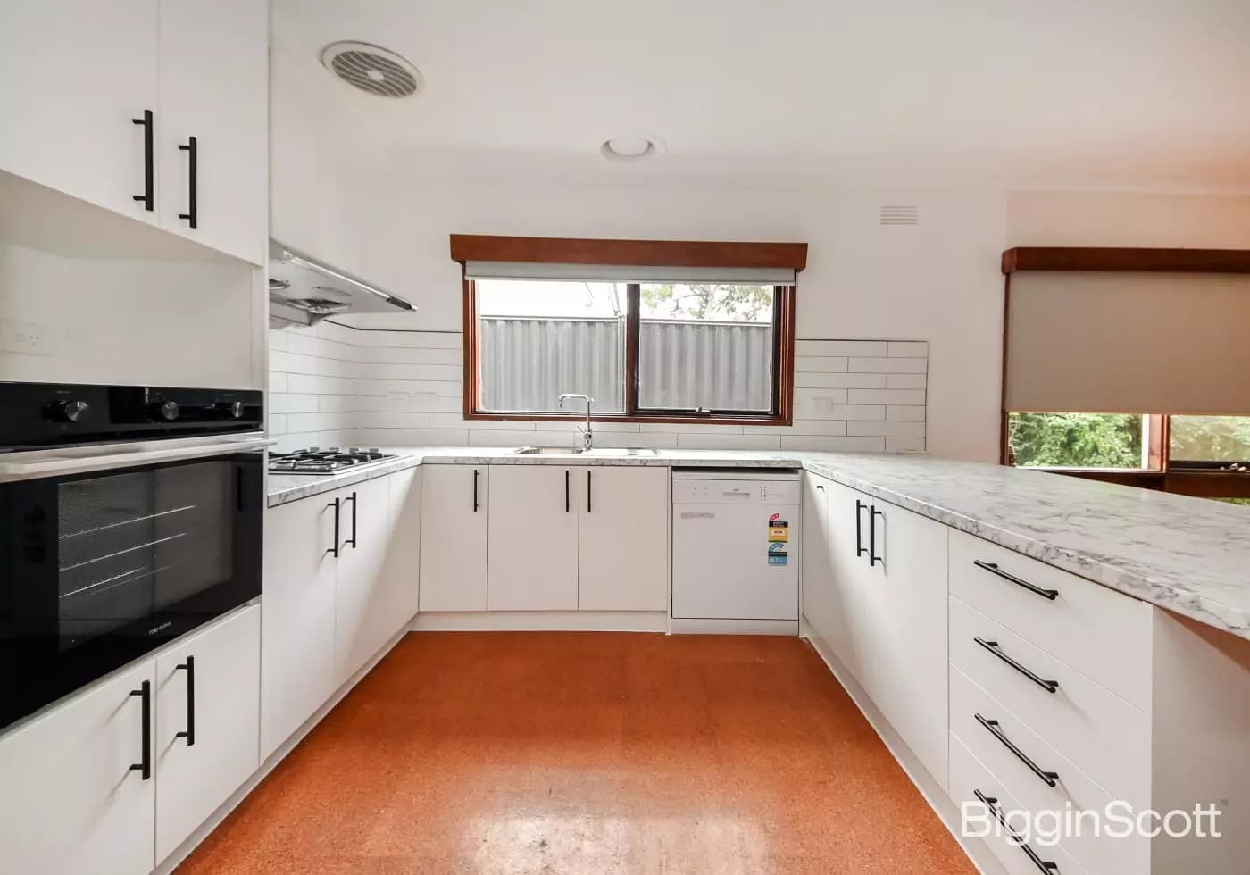 12 Esperance Road, Mount Waverley, VIC, Mount Waverley - Thumbnail 2