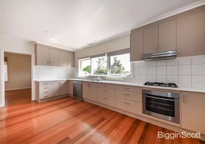 3 Lorraine Drive, Burwood East, VIC, Burwood East - Thumbnail 3