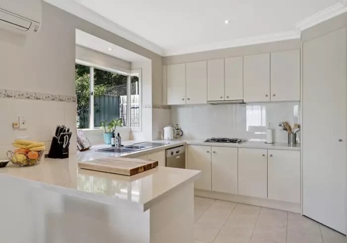 4 St Albans Street, Mount Waverley, VIC, Mount Waverley - Thumbnail 3