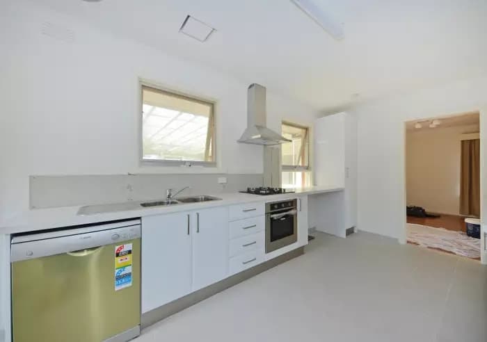9 Avonhurst Drive, Glen Waverley, VIC, Glen Waverley - Thumbnail 4