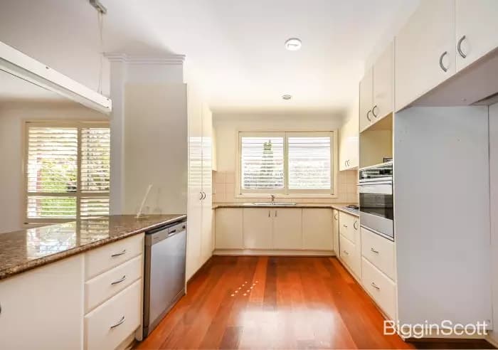 8 Lubrano Street, Brighton East, VIC, Brighton East - Thumbnail 4