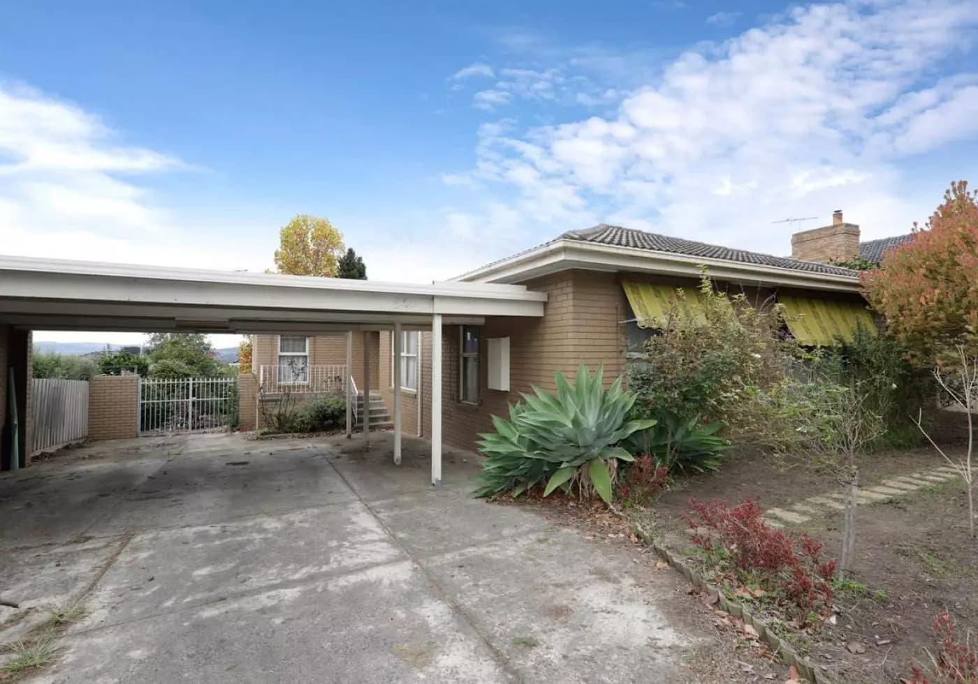 326 Jells Road, Wheelers Hill, VIC, Wheelers Hill - Thumbnail 2