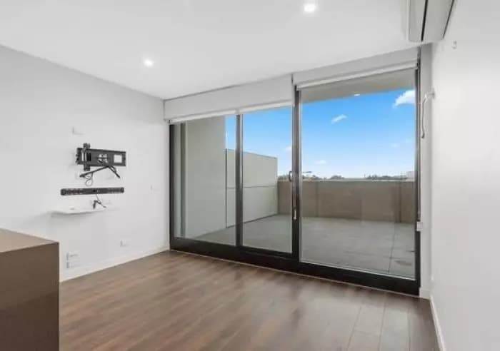 70 Batesford Road, Chadstone, VIC, Chadstone - Thumbnail 4