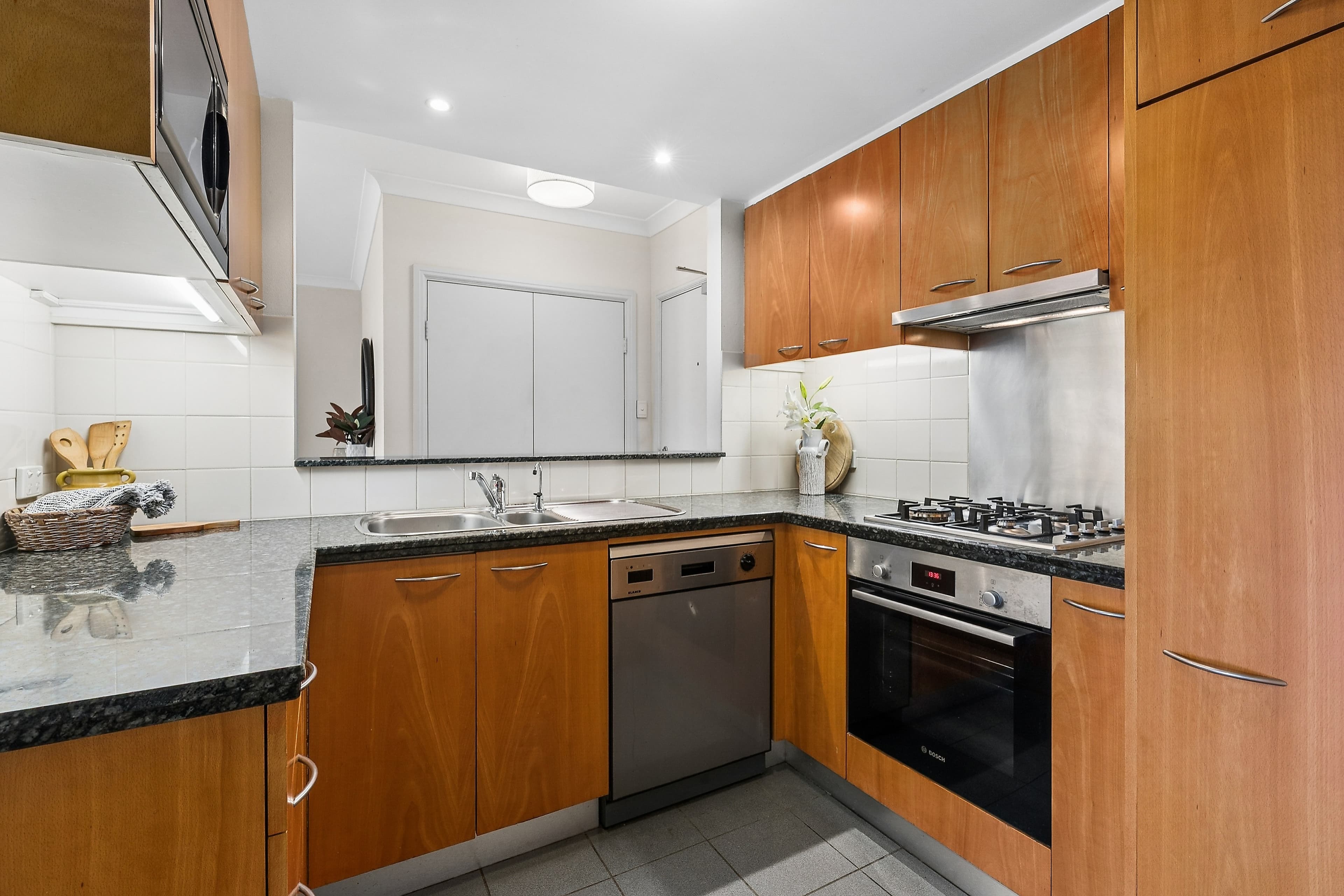 1002 / 281 Elizabeth Street, Sydney NSW 2000, Sydney - Thumbnail 8