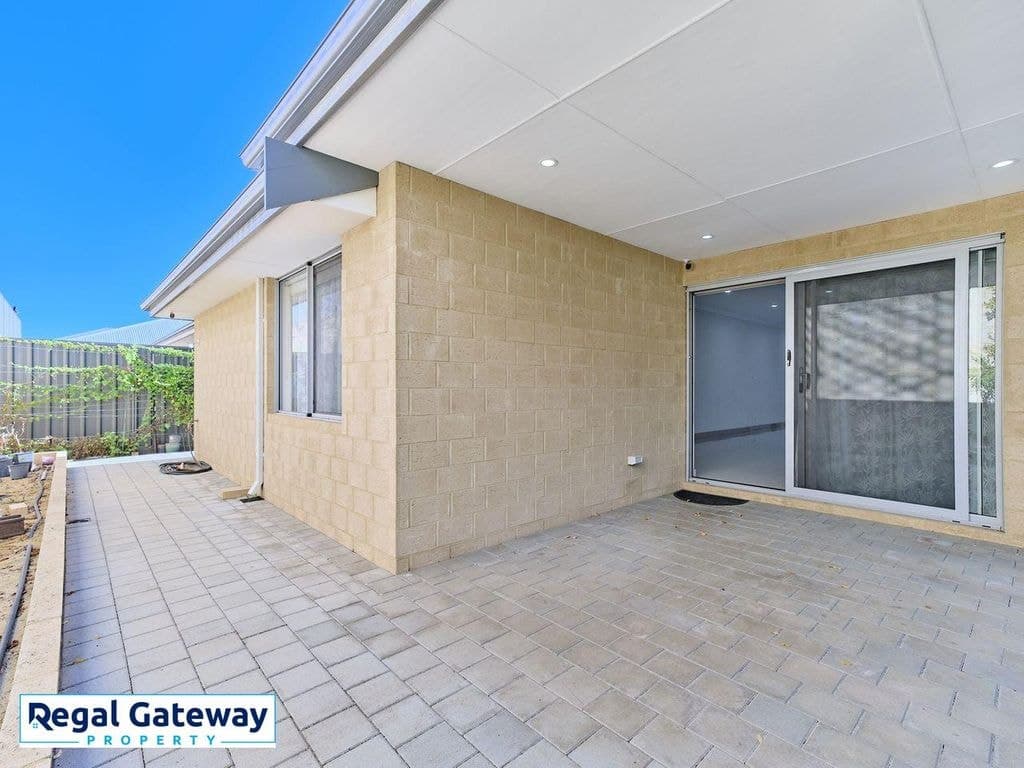 11 Mitta Street, Hammond Park - Thumbnail 2