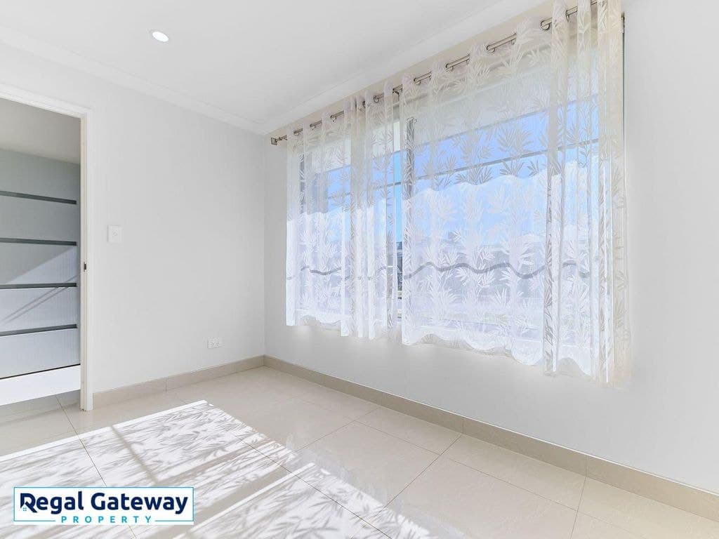 11 Mitta Street, Hammond Park - Thumbnail 4