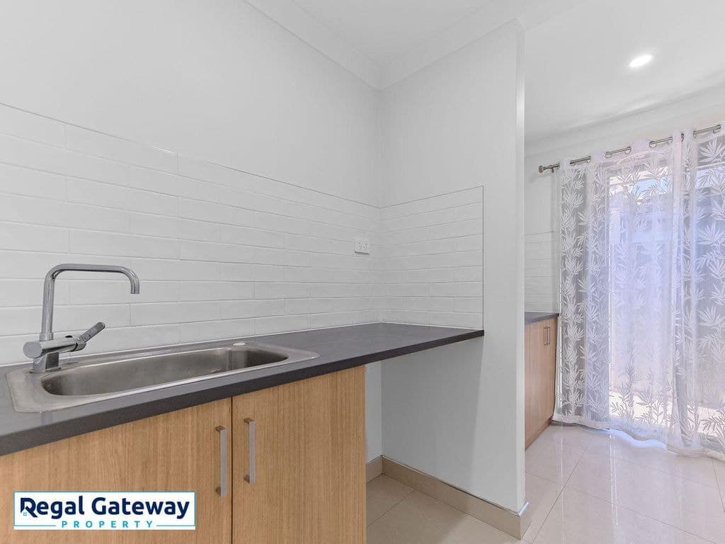 11 Mitta Street, Hammond Park - Thumbnail 7