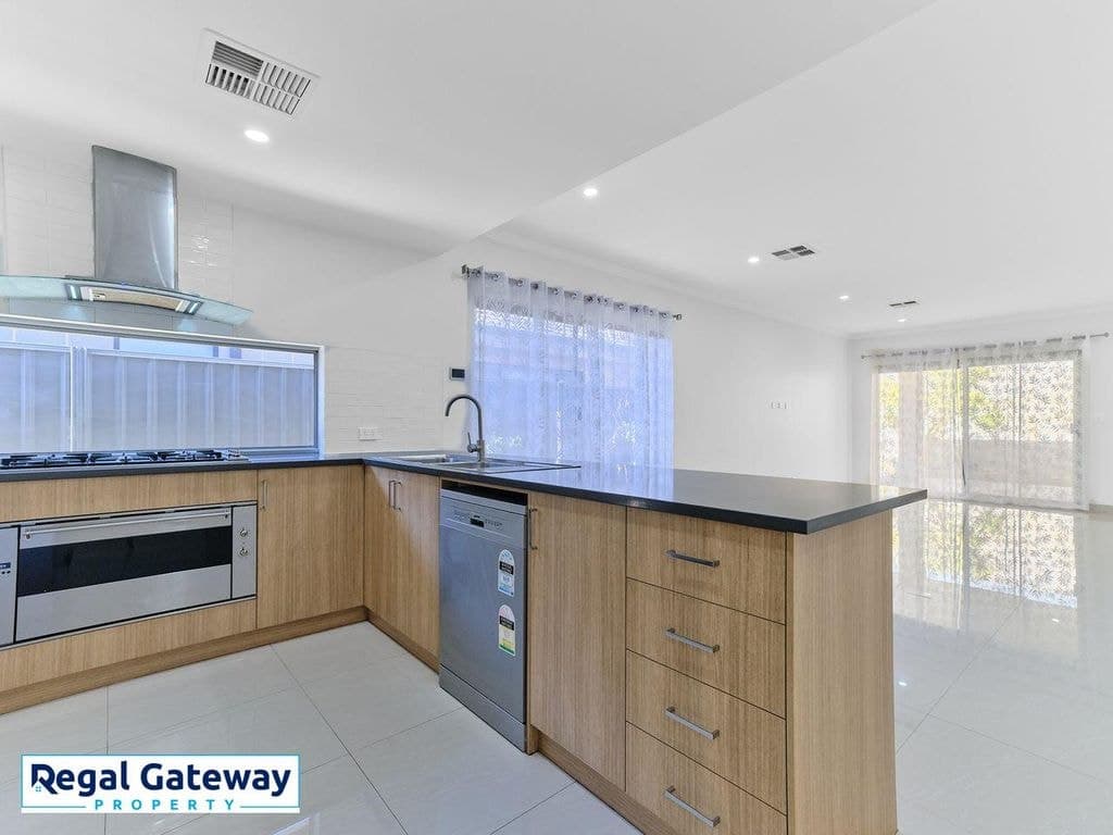 11 Mitta Street, Hammond Park - Thumbnail 8