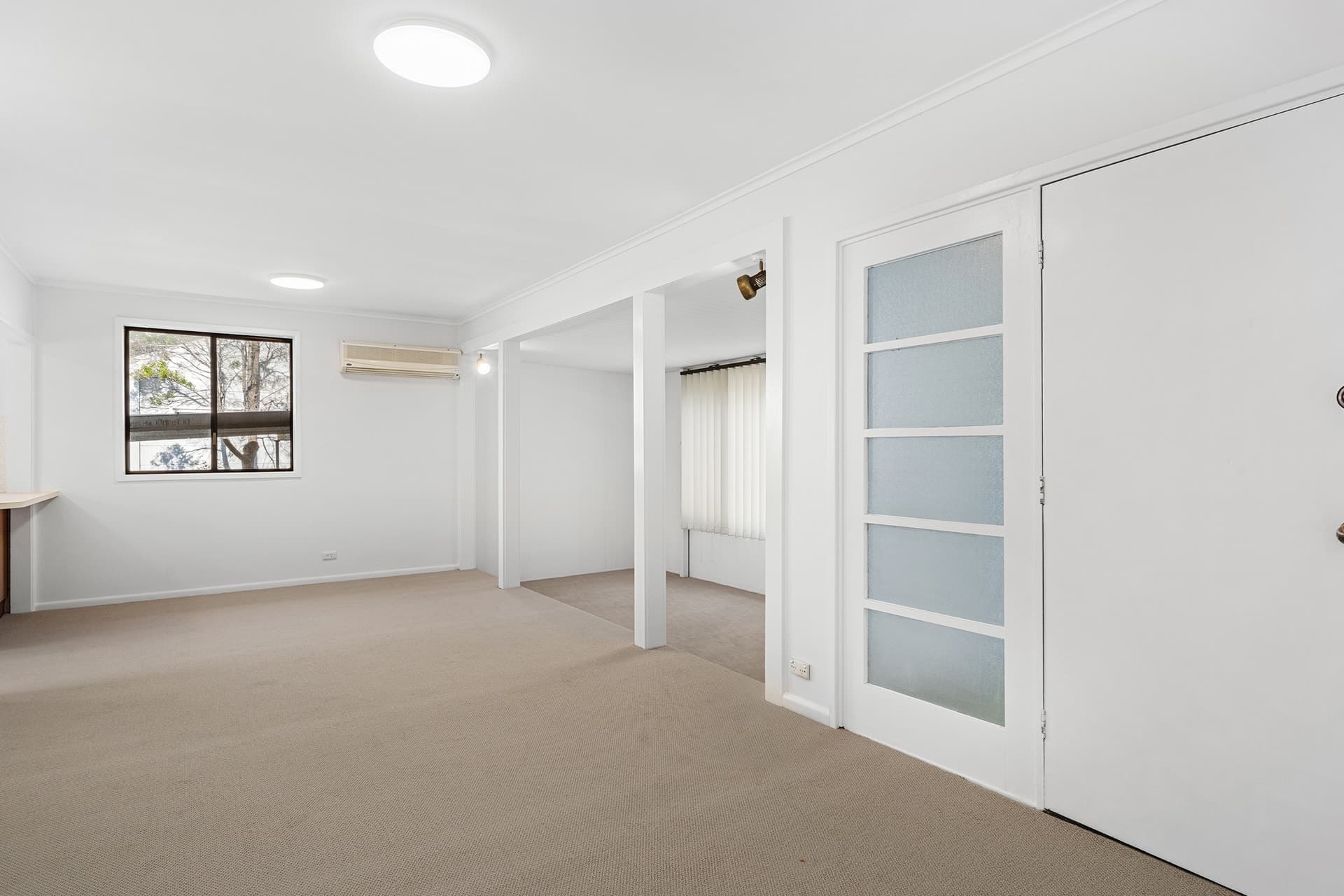 52 Old Bush Road, Yarrawarrah, Yarrawarrah - Thumbnail 2