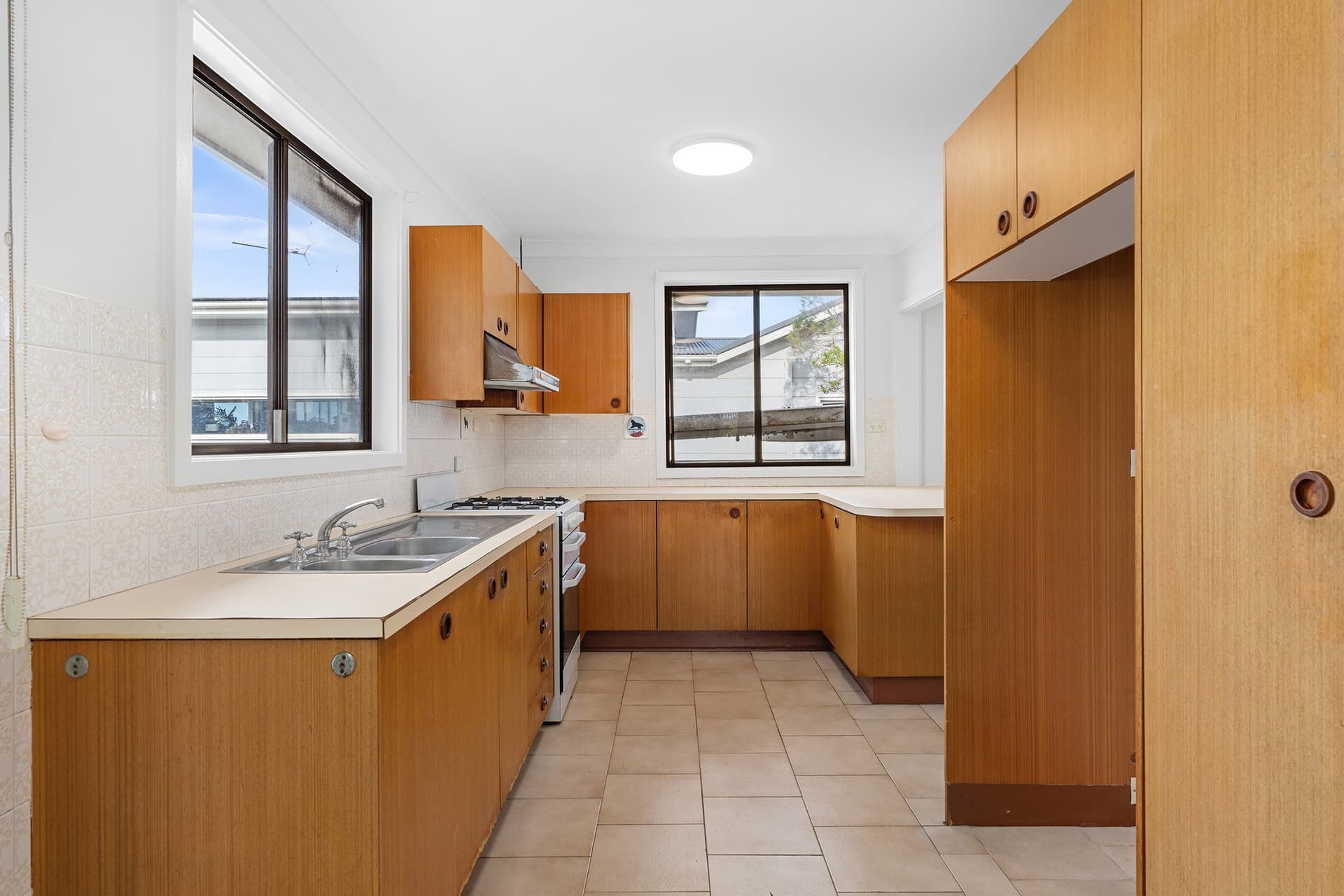 52 Old Bush Road, Yarrawarrah, Yarrawarrah - Thumbnail 5