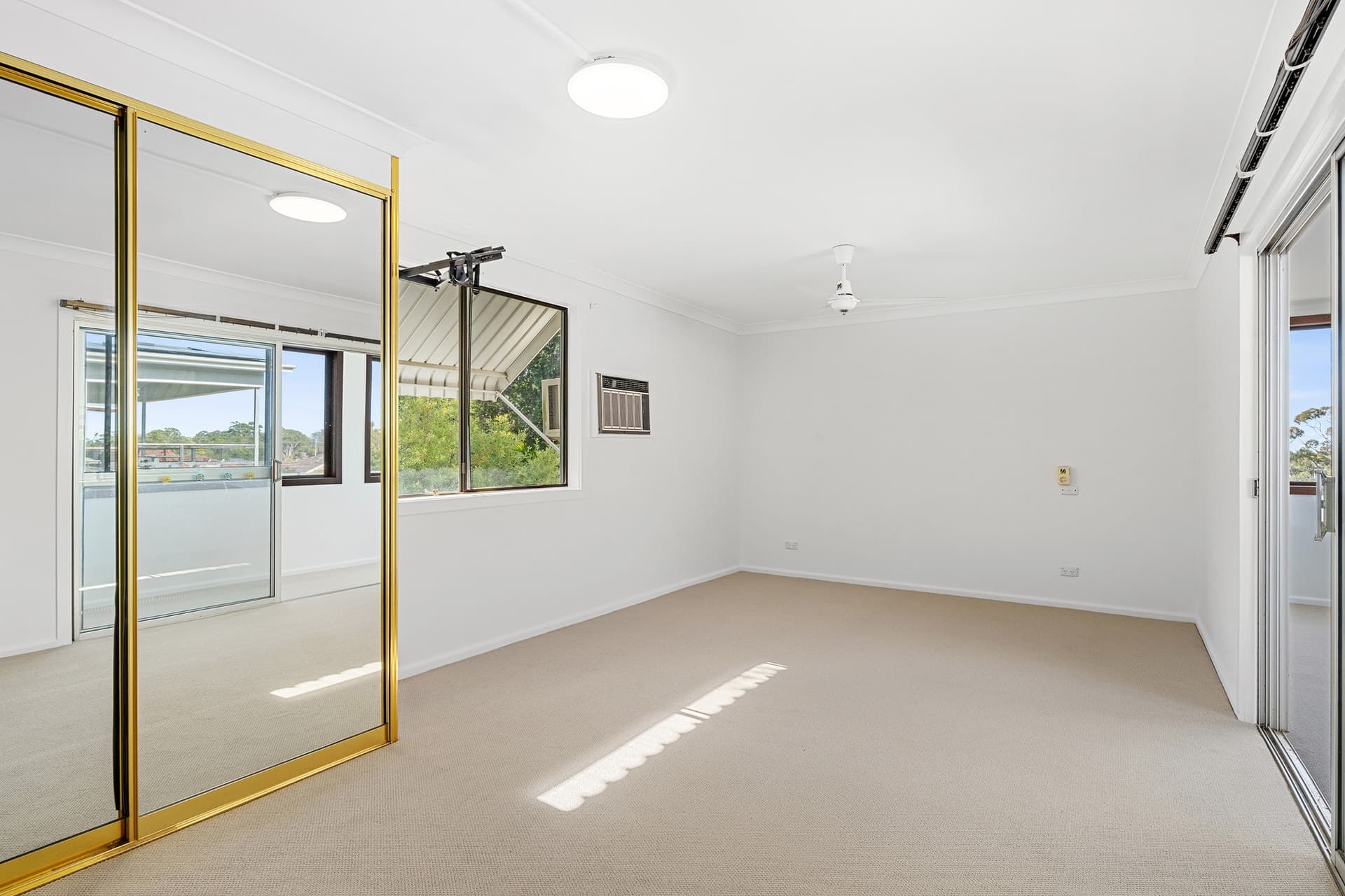 52 Old Bush Road, Yarrawarrah, Yarrawarrah - Thumbnail 6