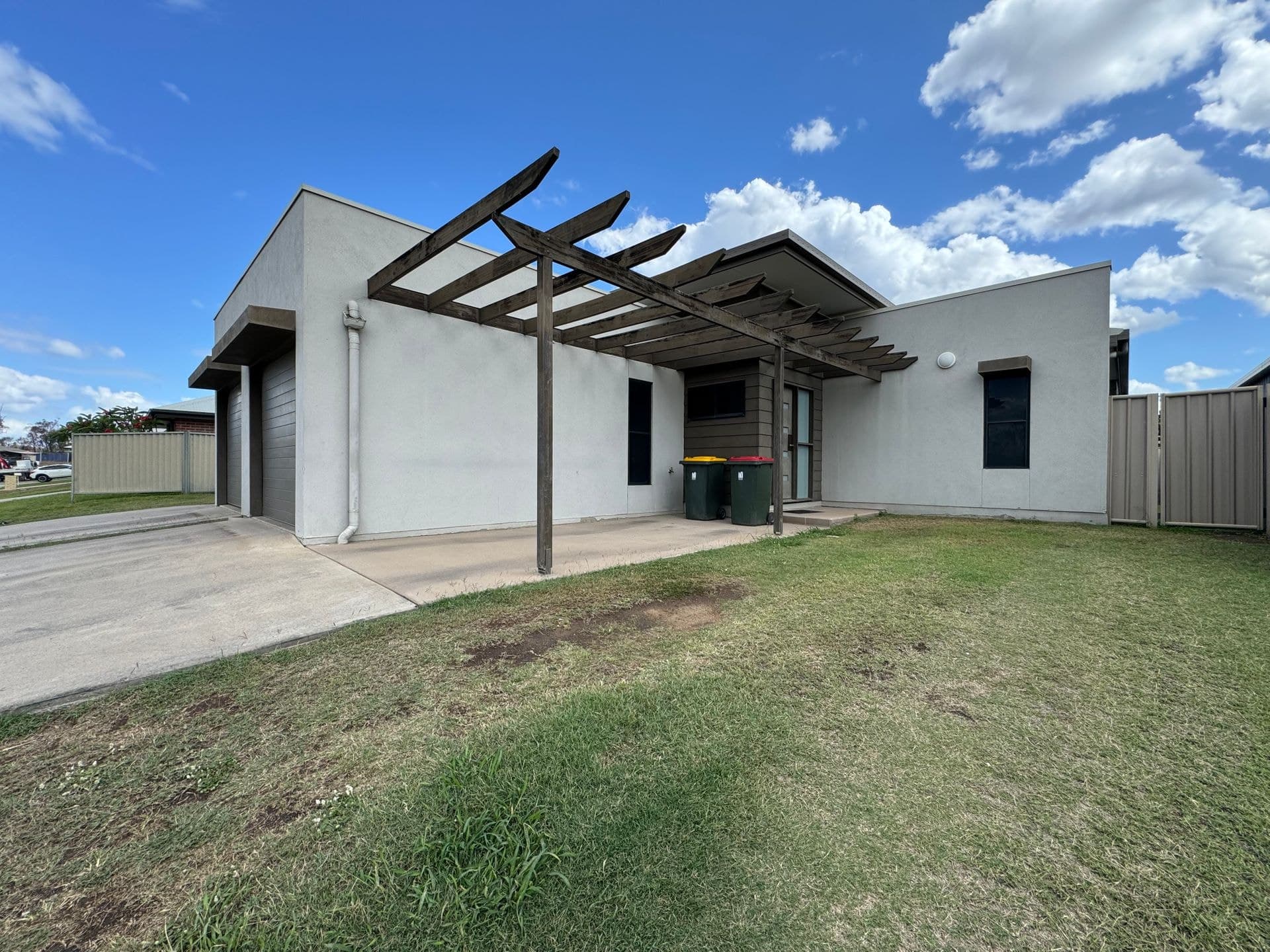 2/53 Lambert Drive, Moranbah, QLD, 4744, Moranbah - Thumbnail 2