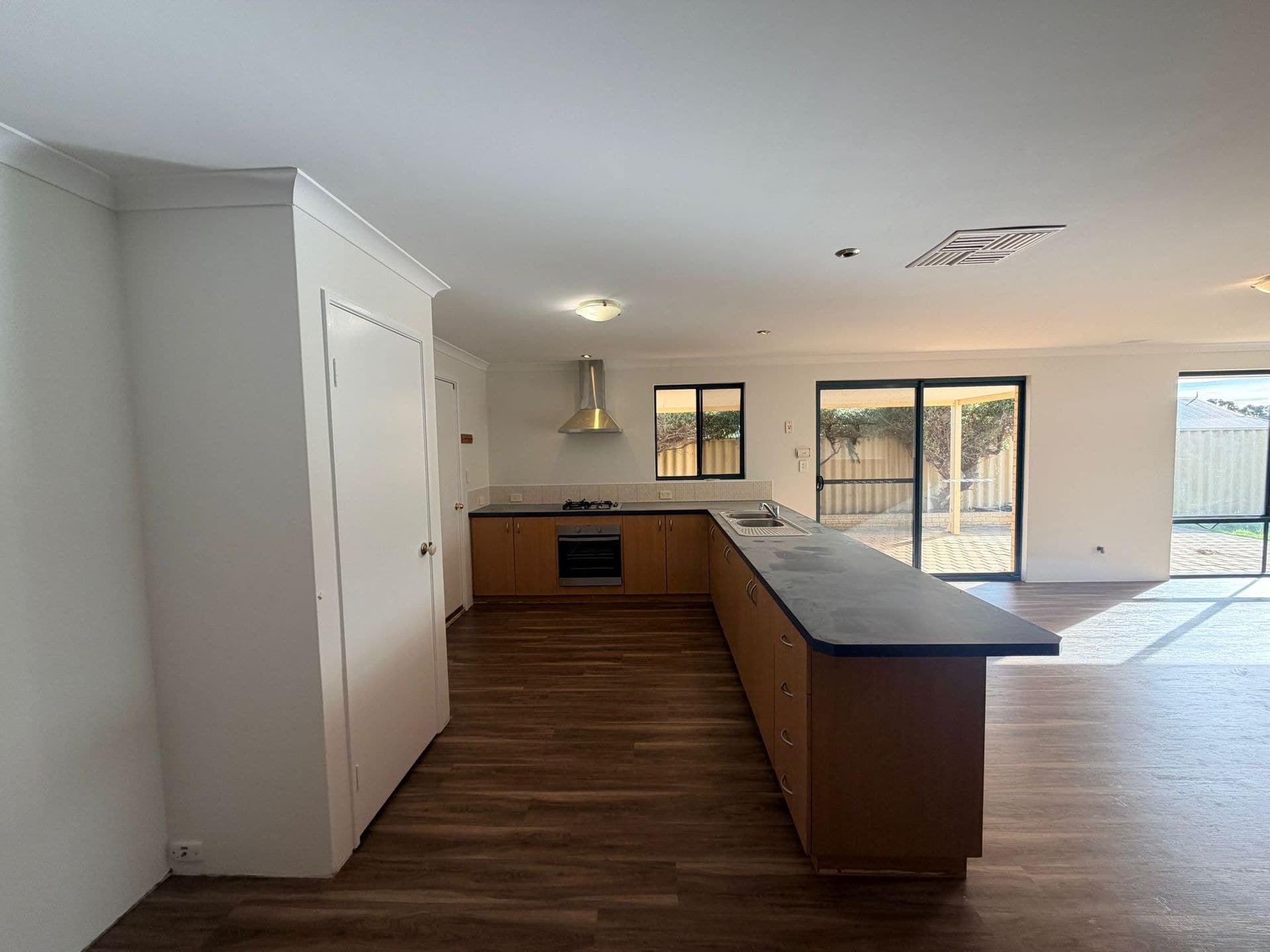15 Shropshire Crescent, Butler, WA, 6036, Butler - Thumbnail 4