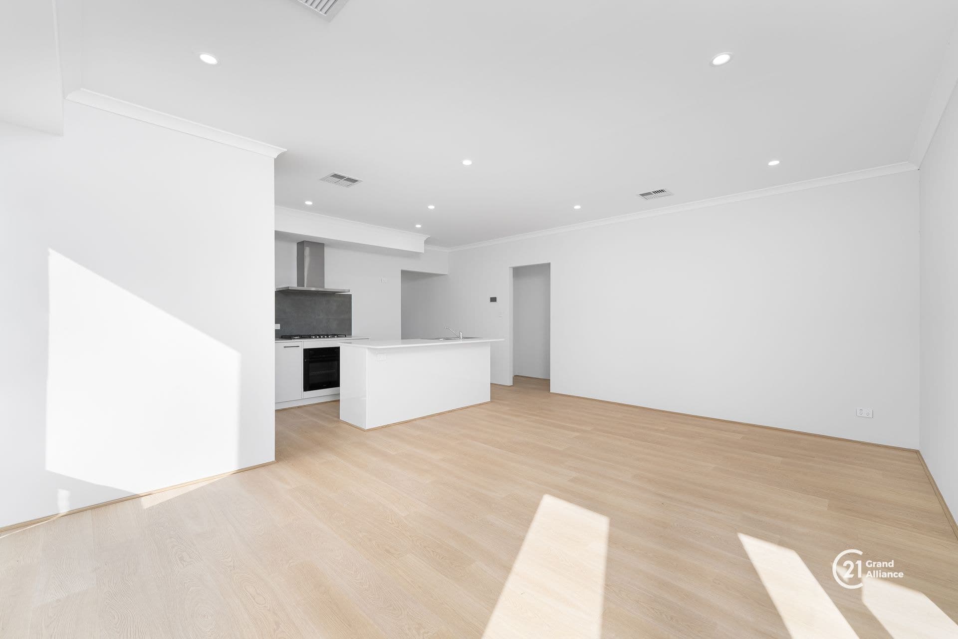 2/280 Lord Street, Perth, WA, 6000, Cannington - Thumbnail 6