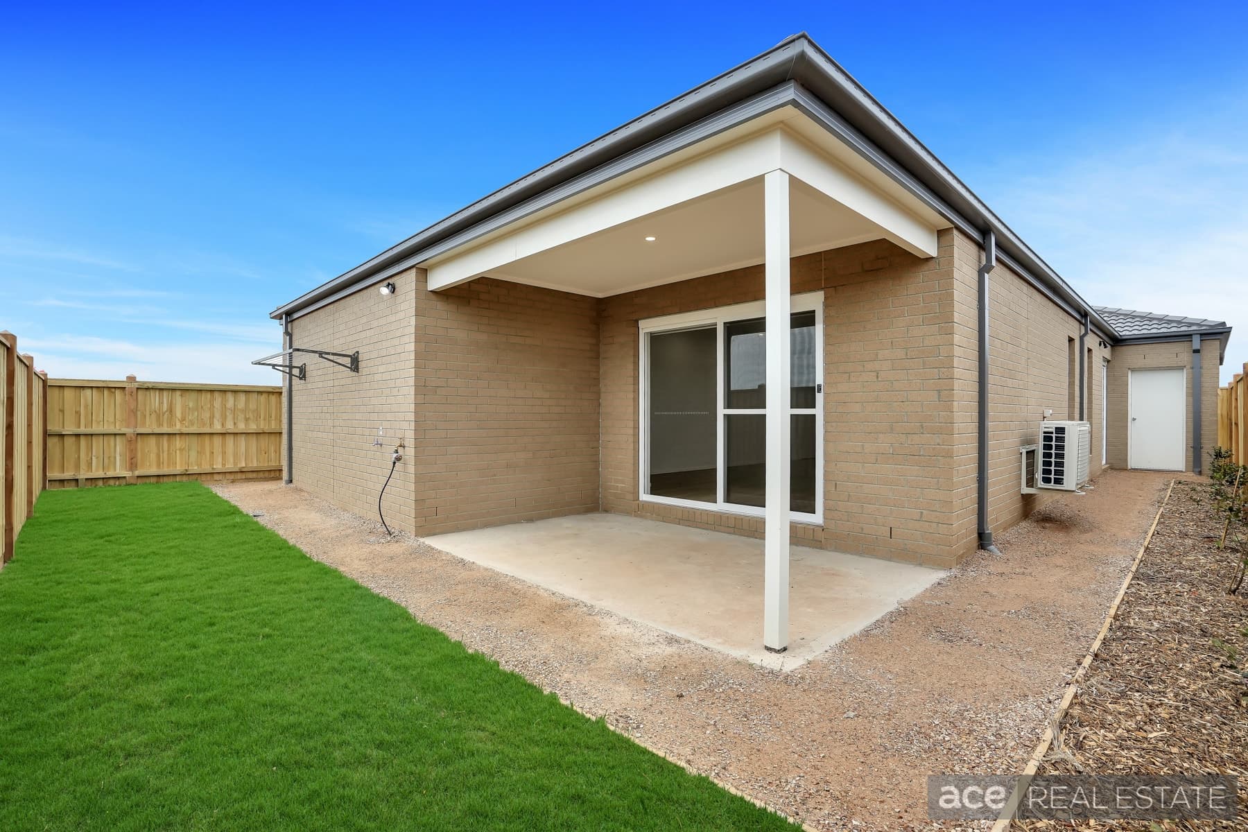 17 Hickling Road TARNEIT VIC 3029, Tarneit - Image 1