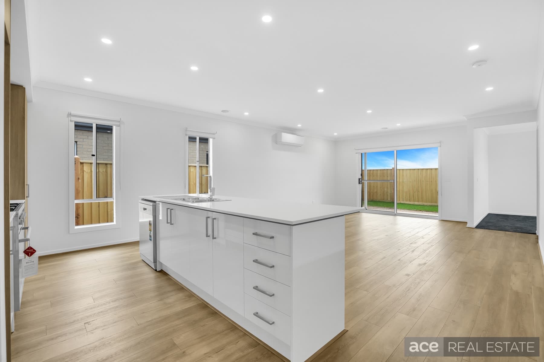 17 Hickling Road TARNEIT VIC 3029, Tarneit - Thumbnail 3