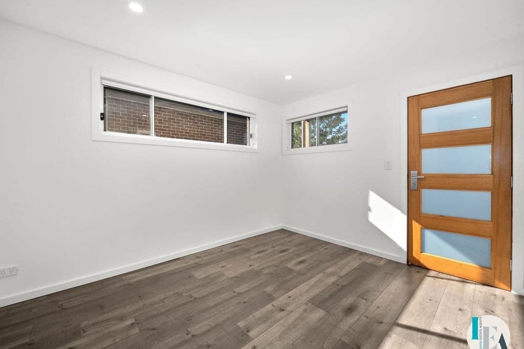 15B Saddleback Crescent, Stream Hill NSW 2526, Stream Hill - Thumbnail 4