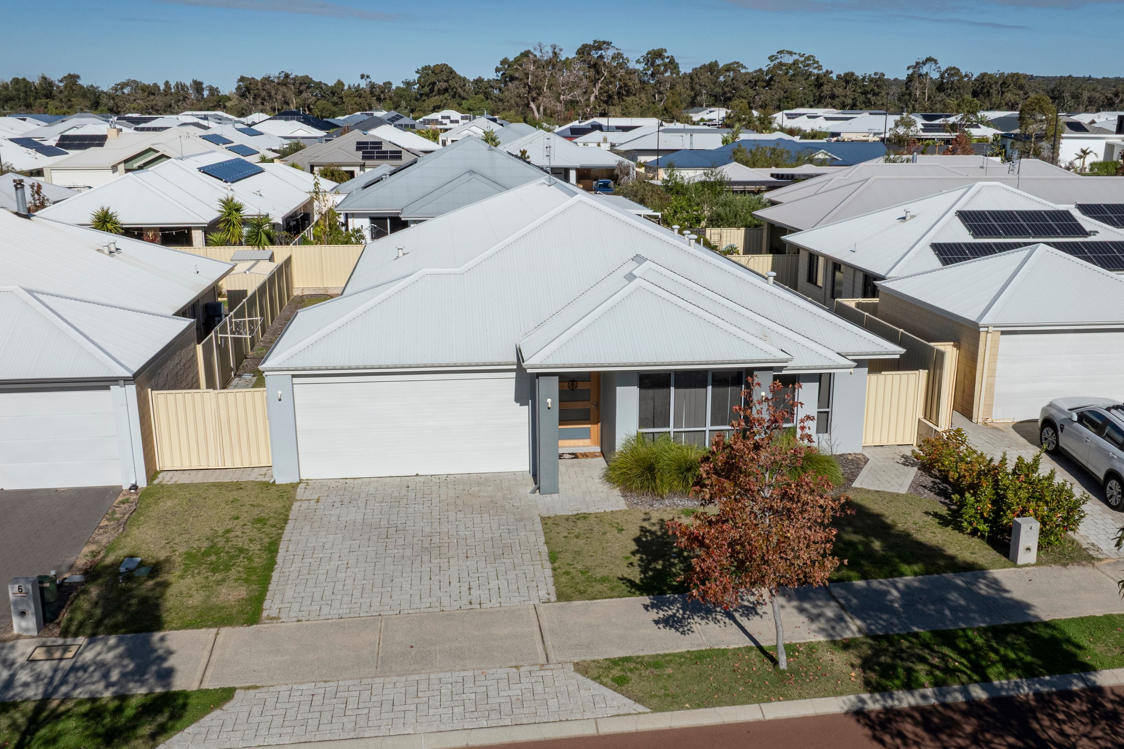 4 Princeville Avenue, DUNSBOROUGH WA 6281, Dunsborough - Thumbnail 2