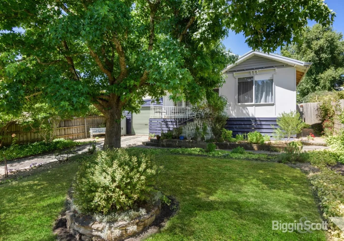 76 Raglan Street, Daylesford, VIC, Daylesford - Thumbnail 2
