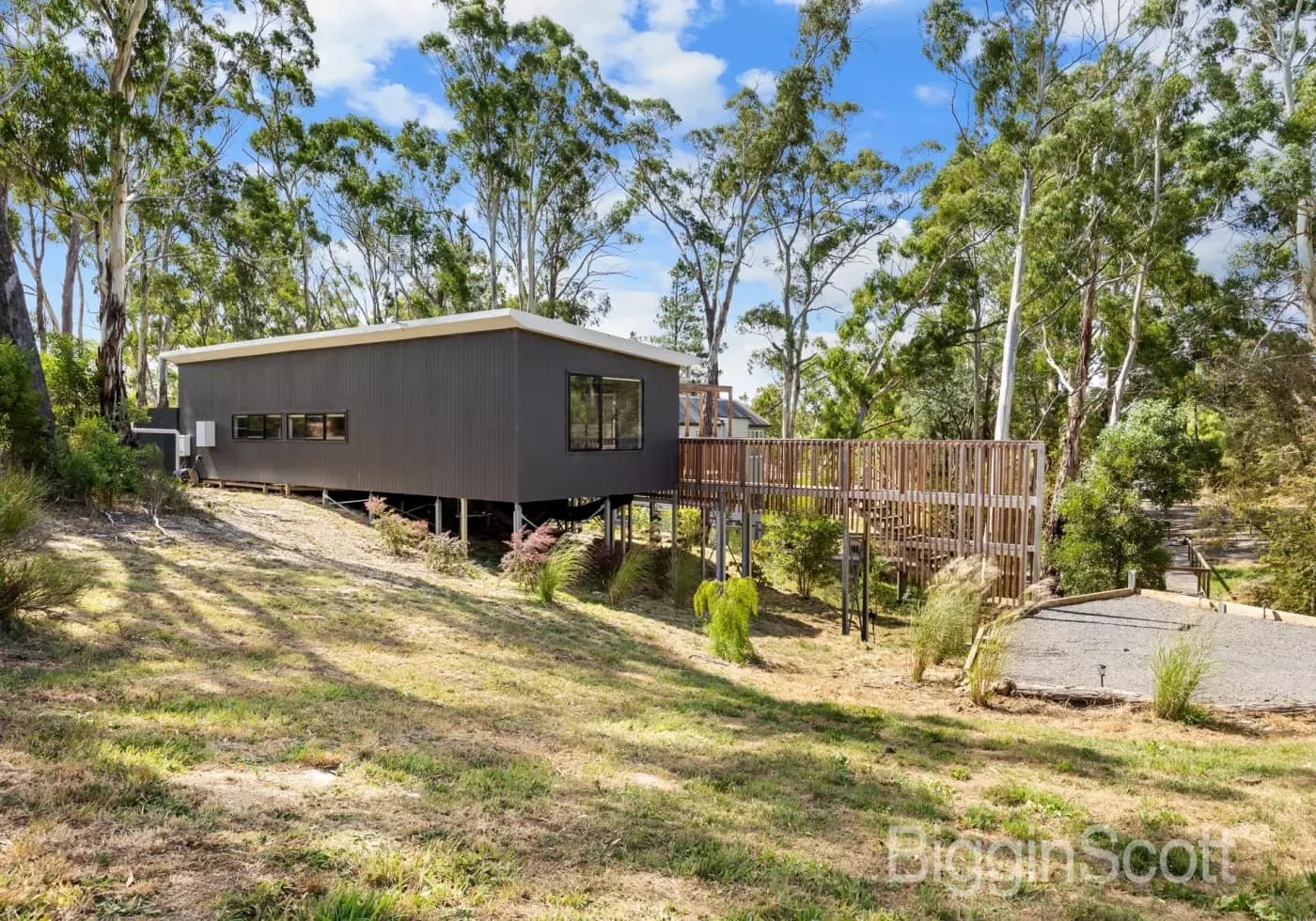 38 Leggatt Street, Daylesford, VIC, Daylesford - Thumbnail 2
