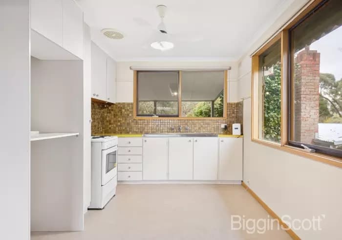 56 Main Road, Hepburn Springs, VIC, Hepburn Springs - Thumbnail 4