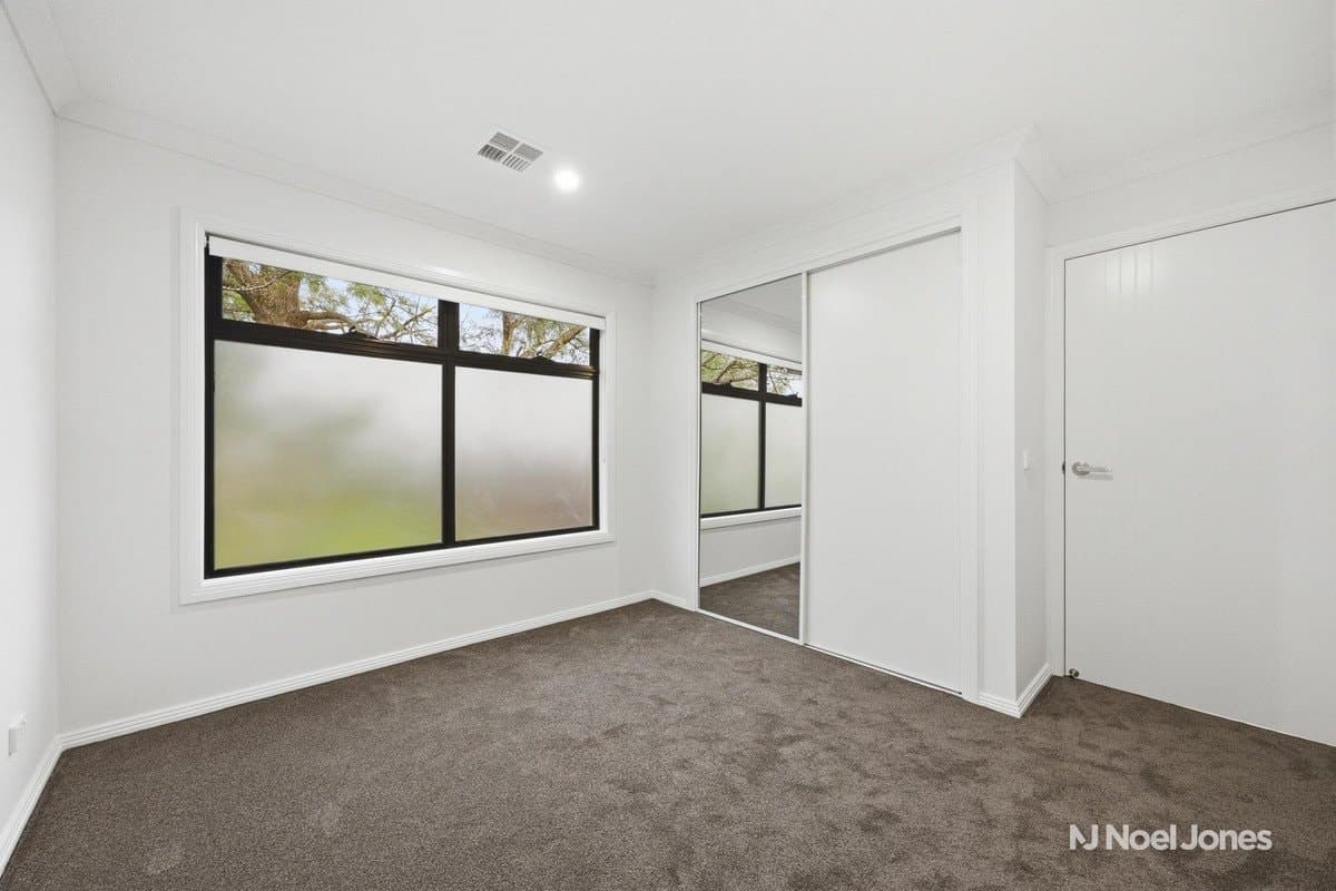 2/2 Sierra Place, Chirnside Park - Thumbnail 8