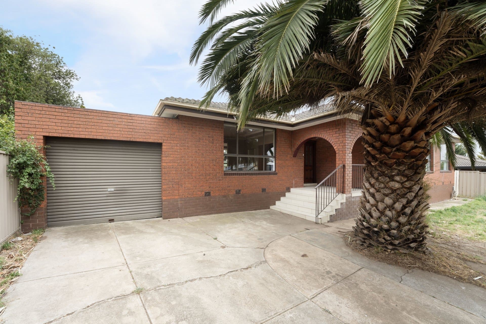8 Vineyard Rd, Sunbury - Image 1