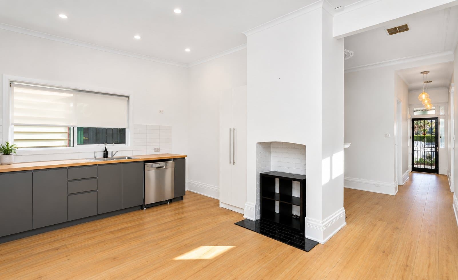103 Gamon Street, Yarraville - Thumbnail 2