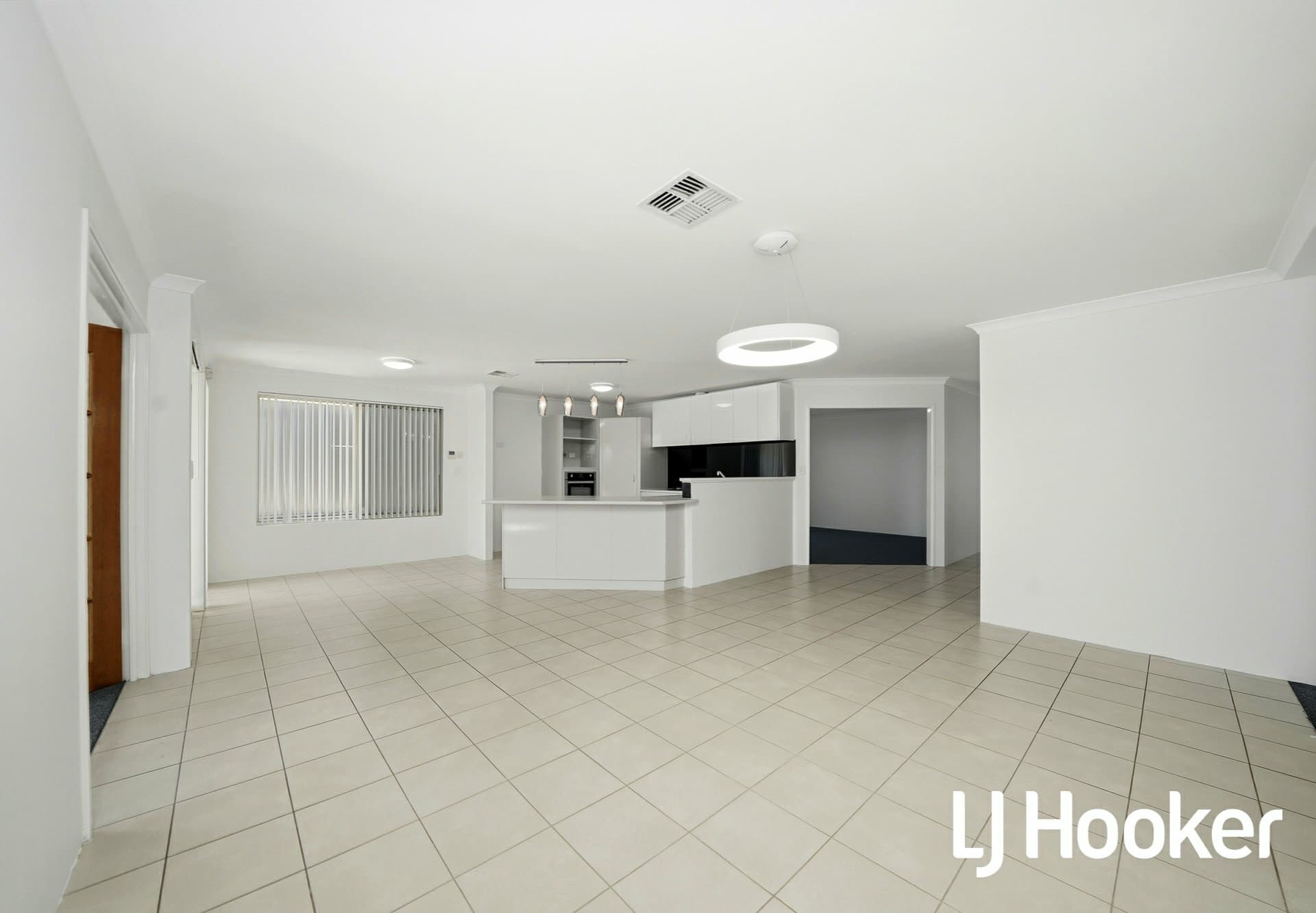 35 Dillwynia Bend, Banksia Grove, Banksia Grove - Thumbnail 7