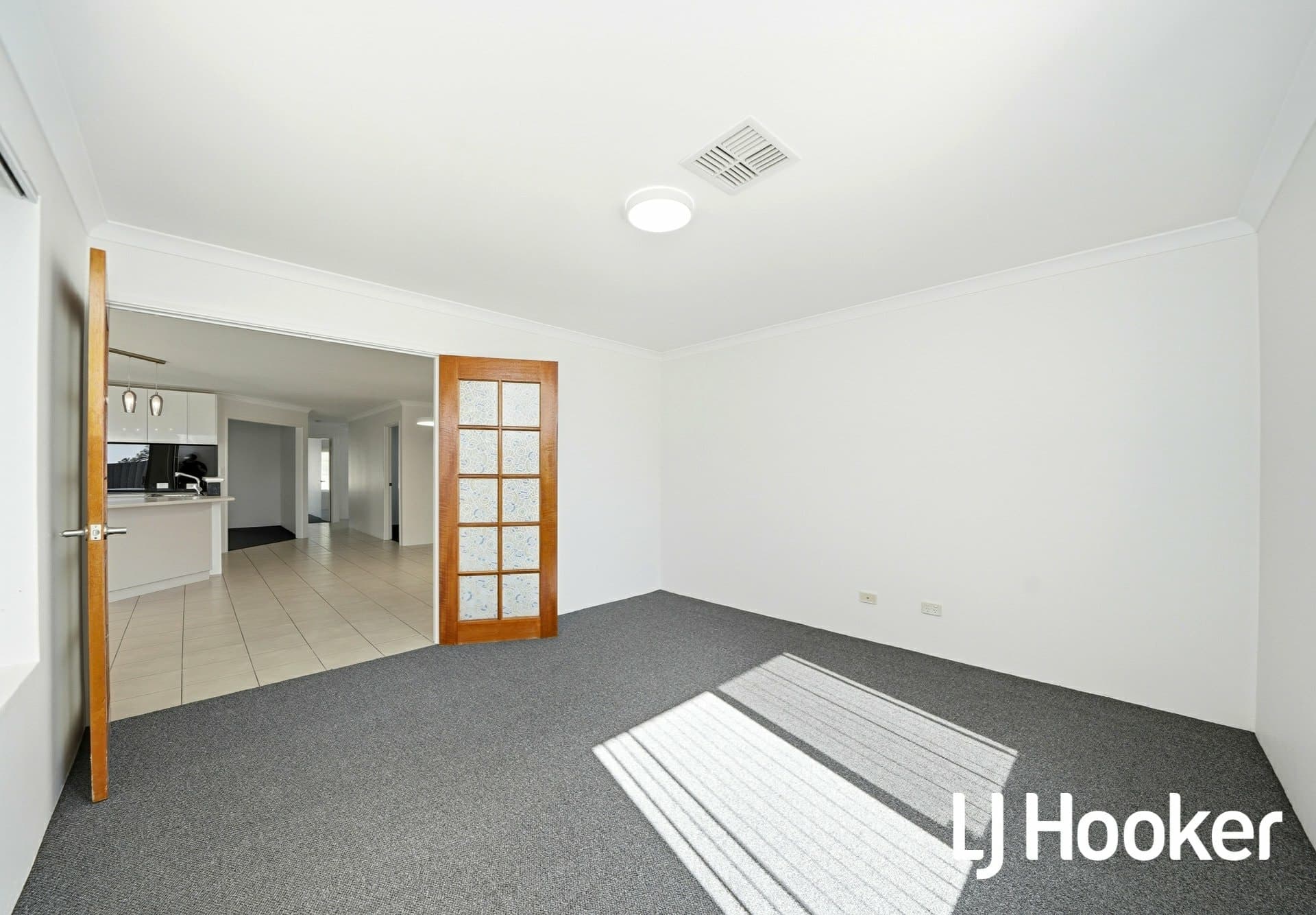 35 Dillwynia Bend, Banksia Grove, Banksia Grove - Thumbnail 8