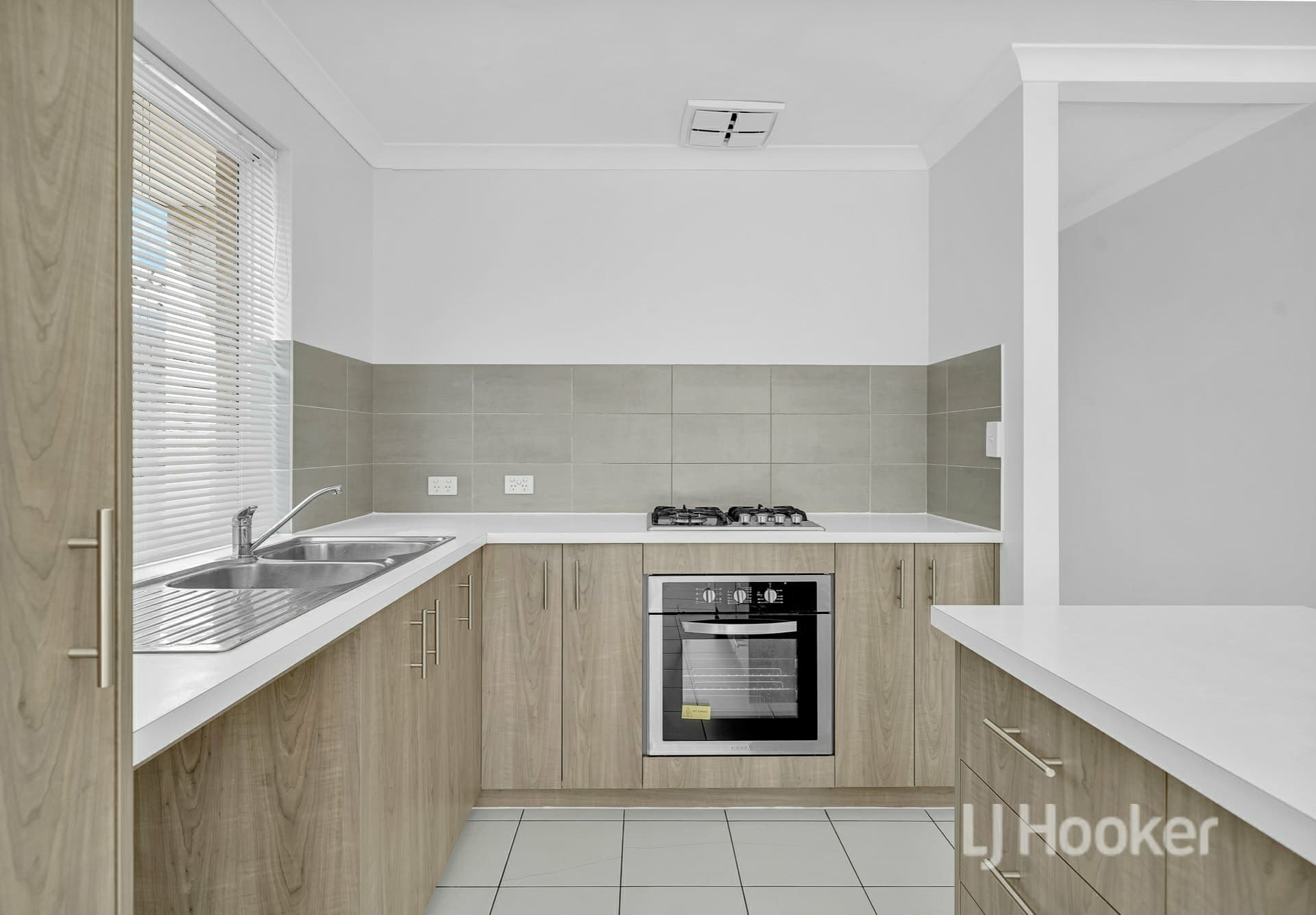 9 Antina Road, Banksia Grove, Banksia Grove - Thumbnail 4