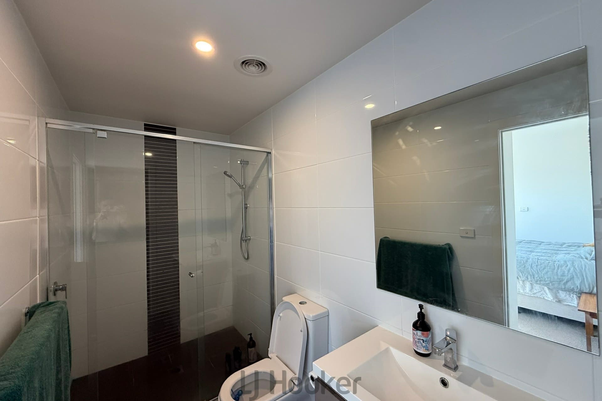 408/571 Pacific Highway, Belmont, Belmont - Image 1