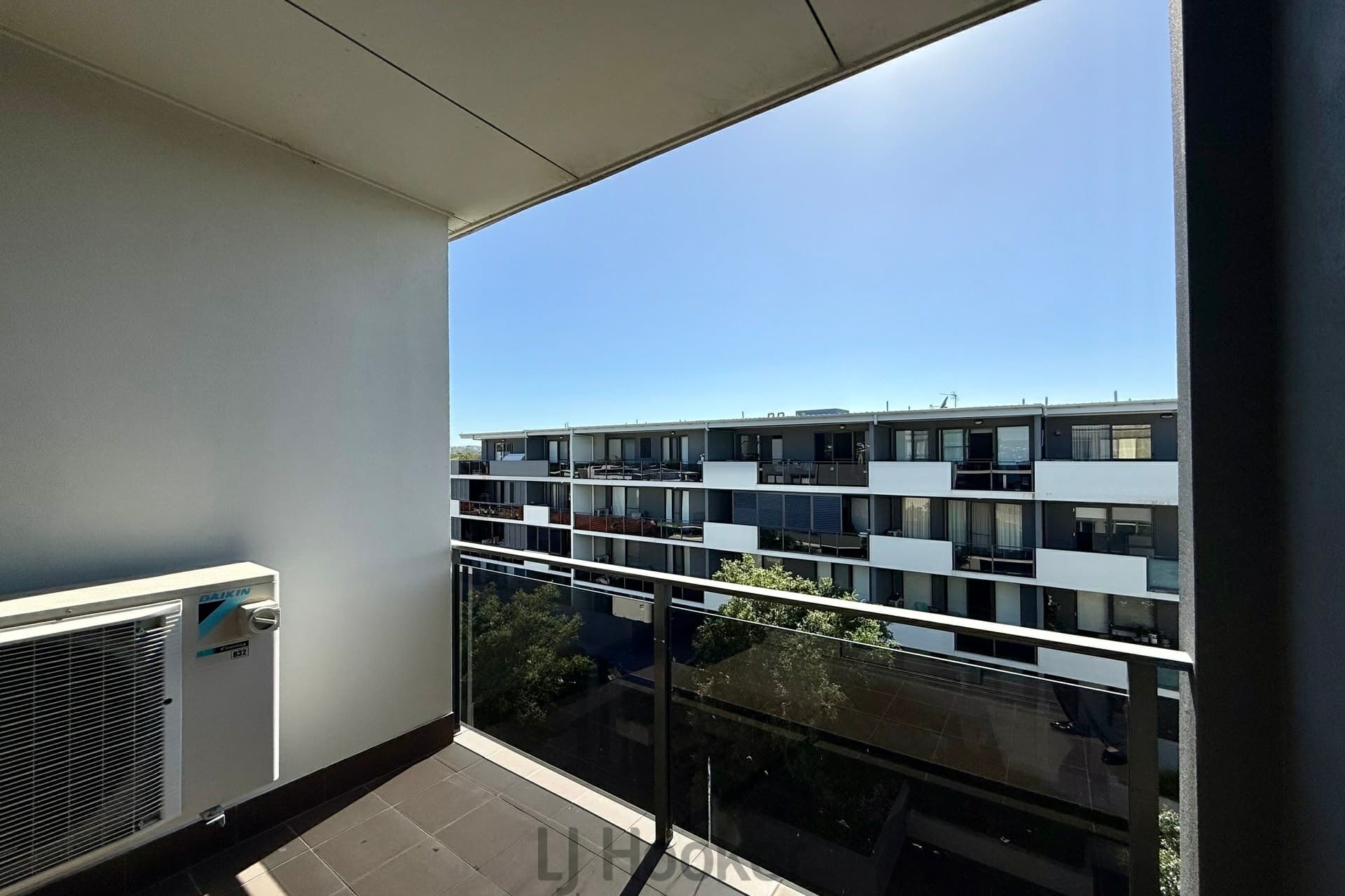 408/571 Pacific Highway, Belmont, Belmont - Thumbnail 2