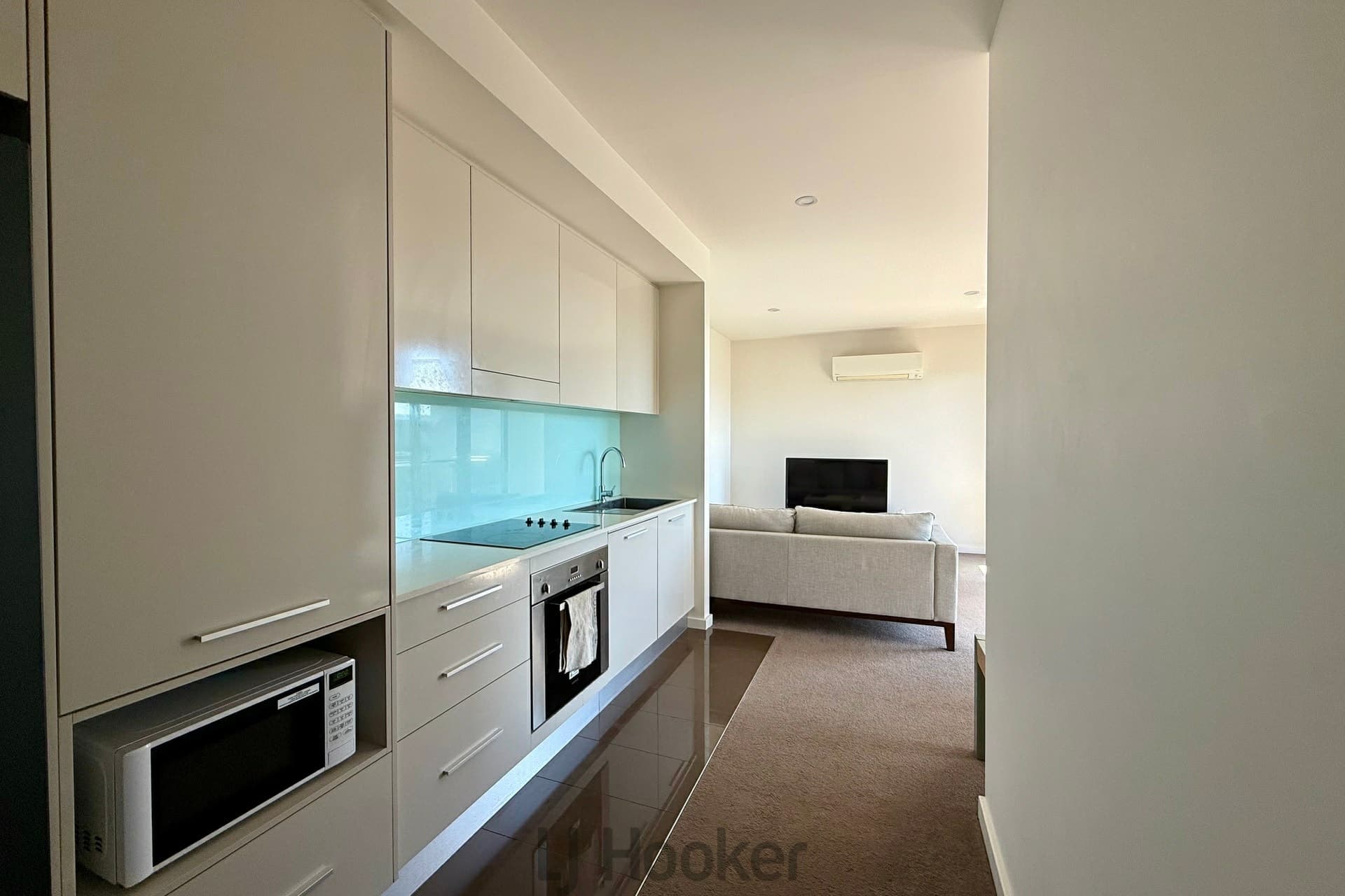 408/571 Pacific Highway, Belmont, Belmont - Thumbnail 3