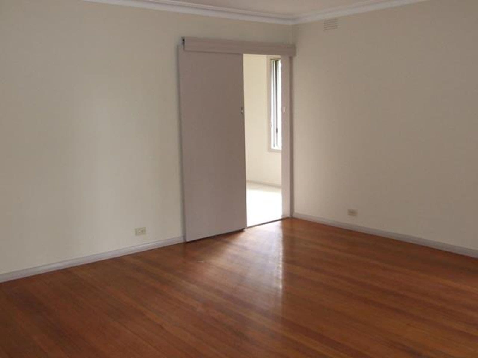 5 Glencoe Grove, Dandenong North VIC 3175, Dandenong North - Thumbnail 2