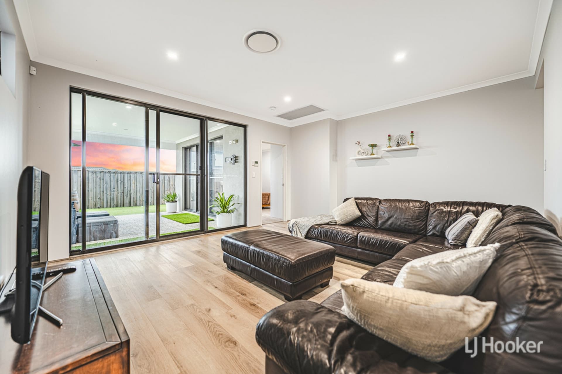 34 Acerosa Boulevard, Halls Head, Halls Head - Thumbnail 8