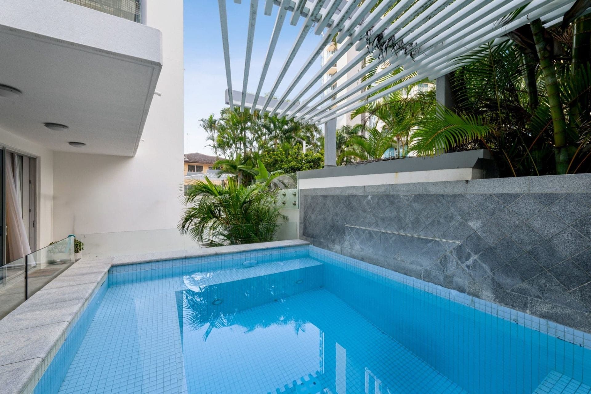 106/18 Enderley Avenue, Surfers Paradise - Thumbnail 8