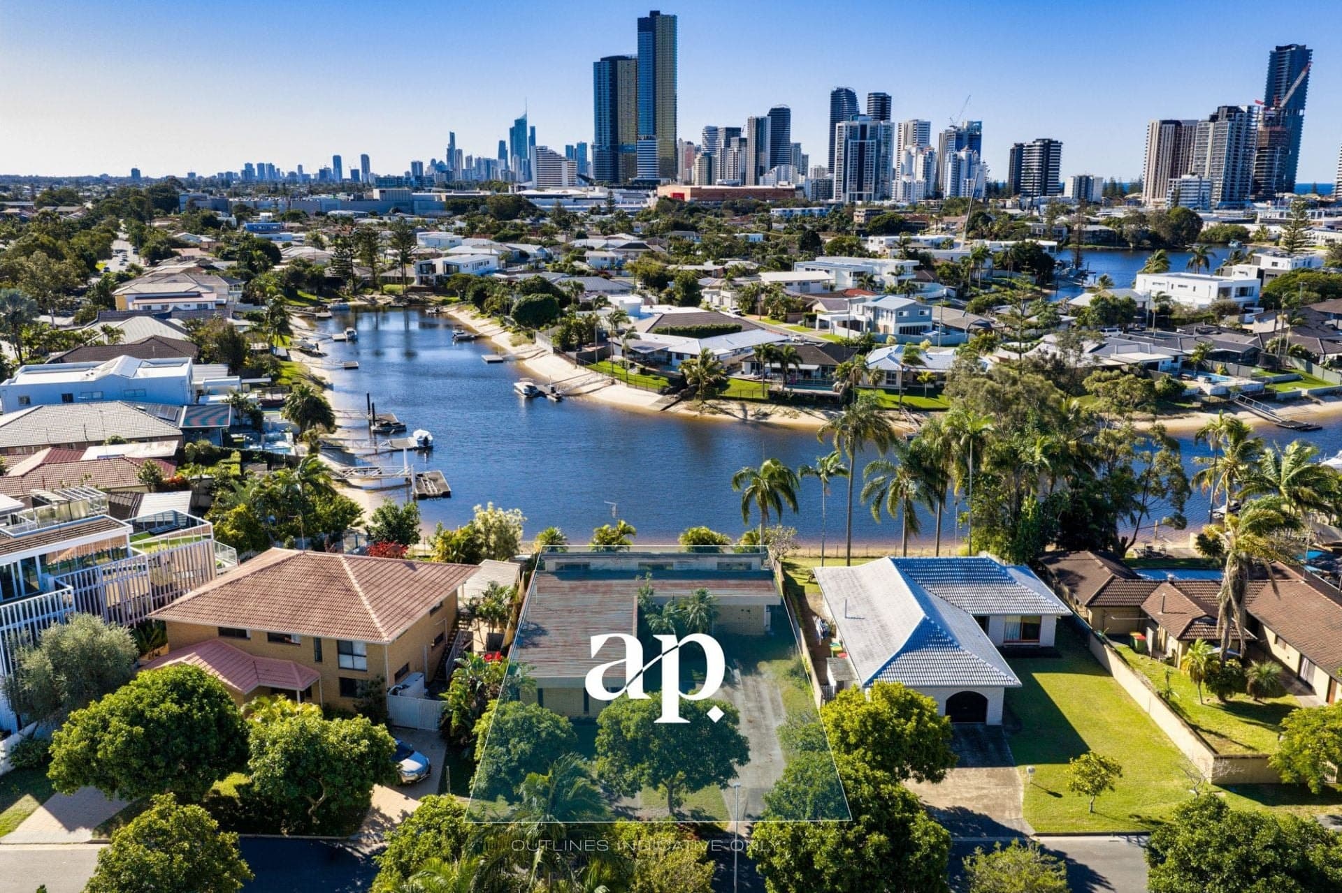 6 Gretel Drive, Mermaid Waters - Thumbnail 2