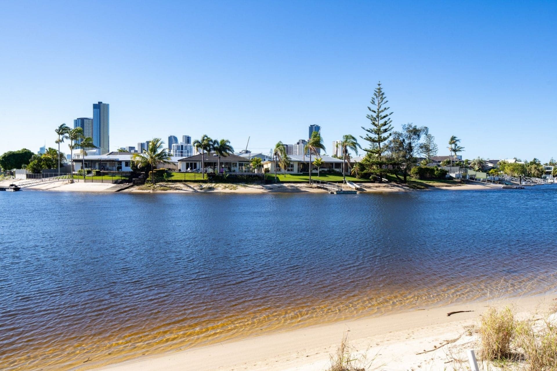 6 Gretel Drive, Mermaid Waters - Thumbnail 6