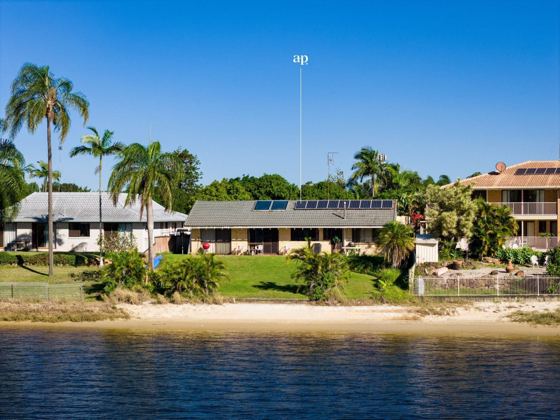 6 Gretel Drive, Mermaid Waters - Thumbnail 7