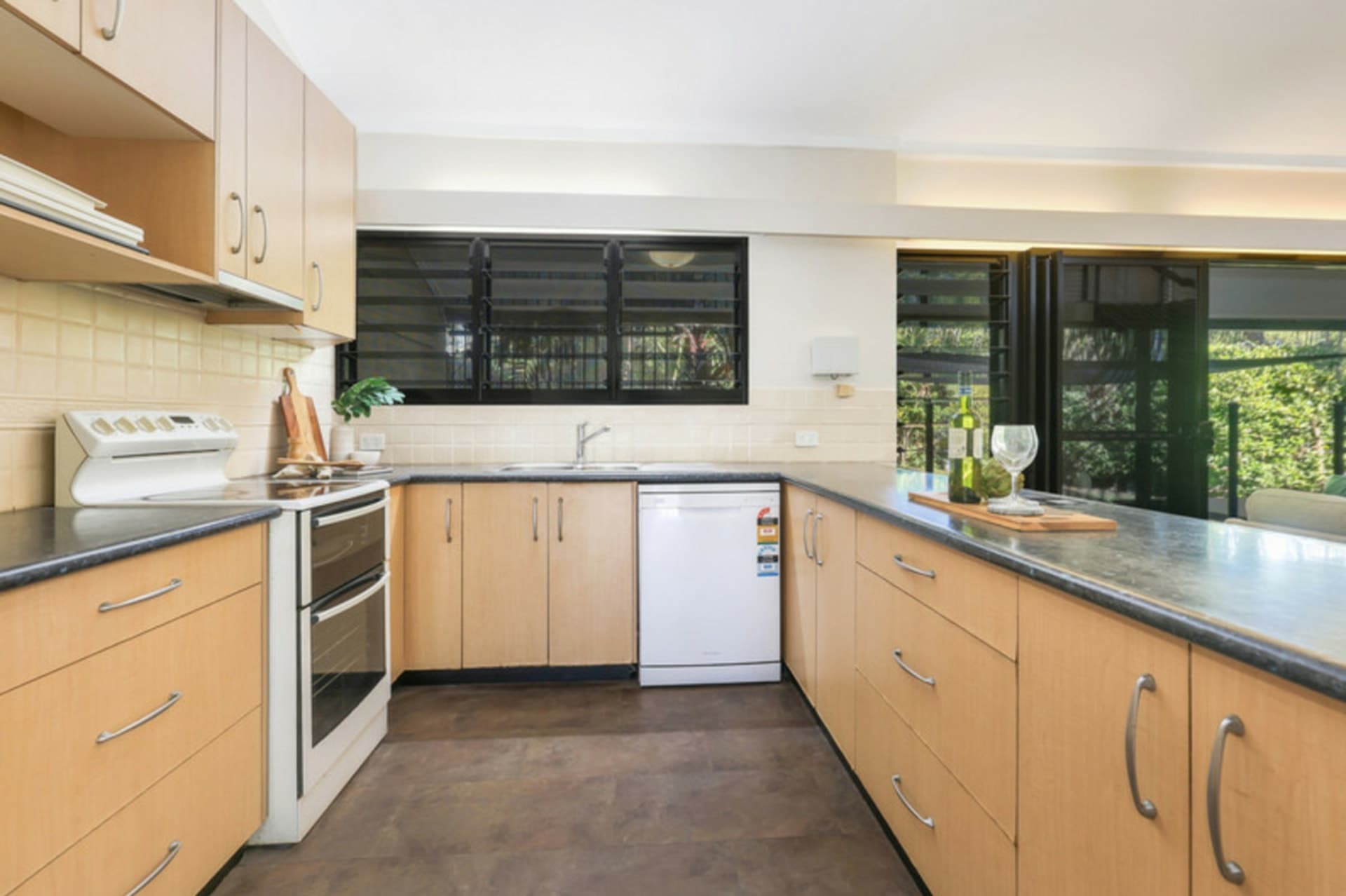 1/2 Eugenia Street, Nightcliff, Nightcliff - Thumbnail 4