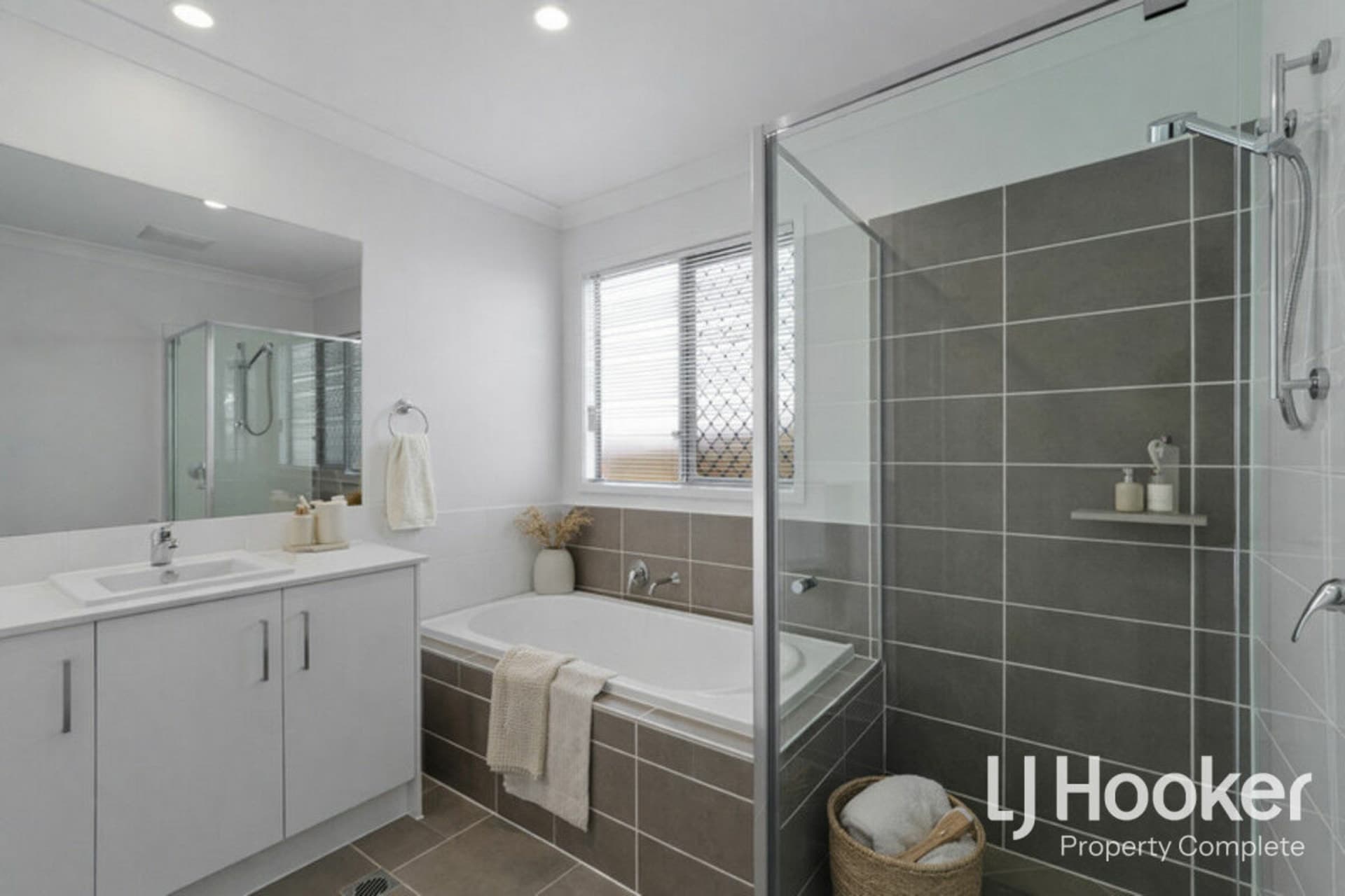 1/9 Rural  Street, Park Ridge, Park Ridge - Thumbnail 4