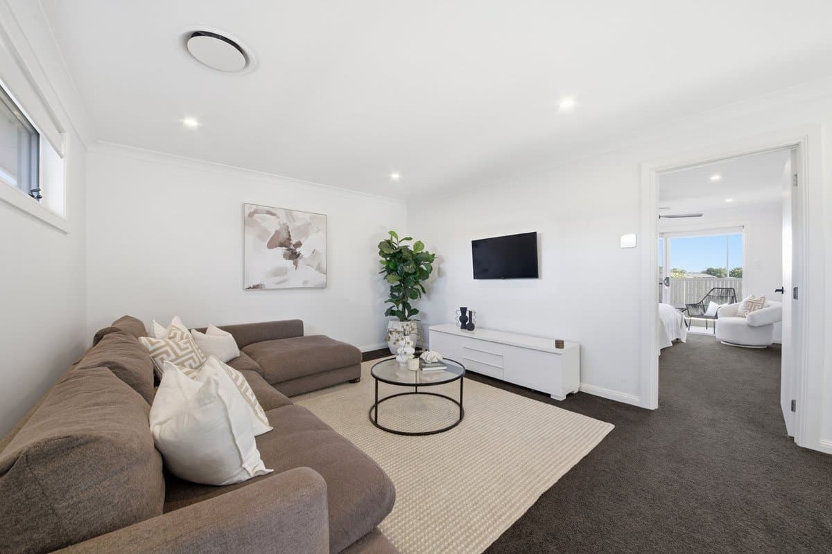 169 Lodges Road, Elderslie - Thumbnail 2