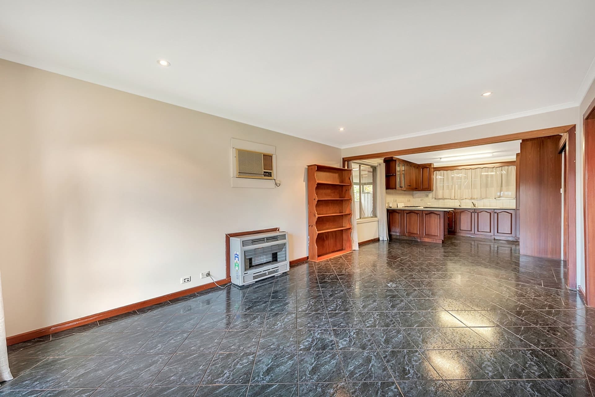 5 Woodfield Drive, Salisbury Downs, Salisbury Downs - Thumbnail 4