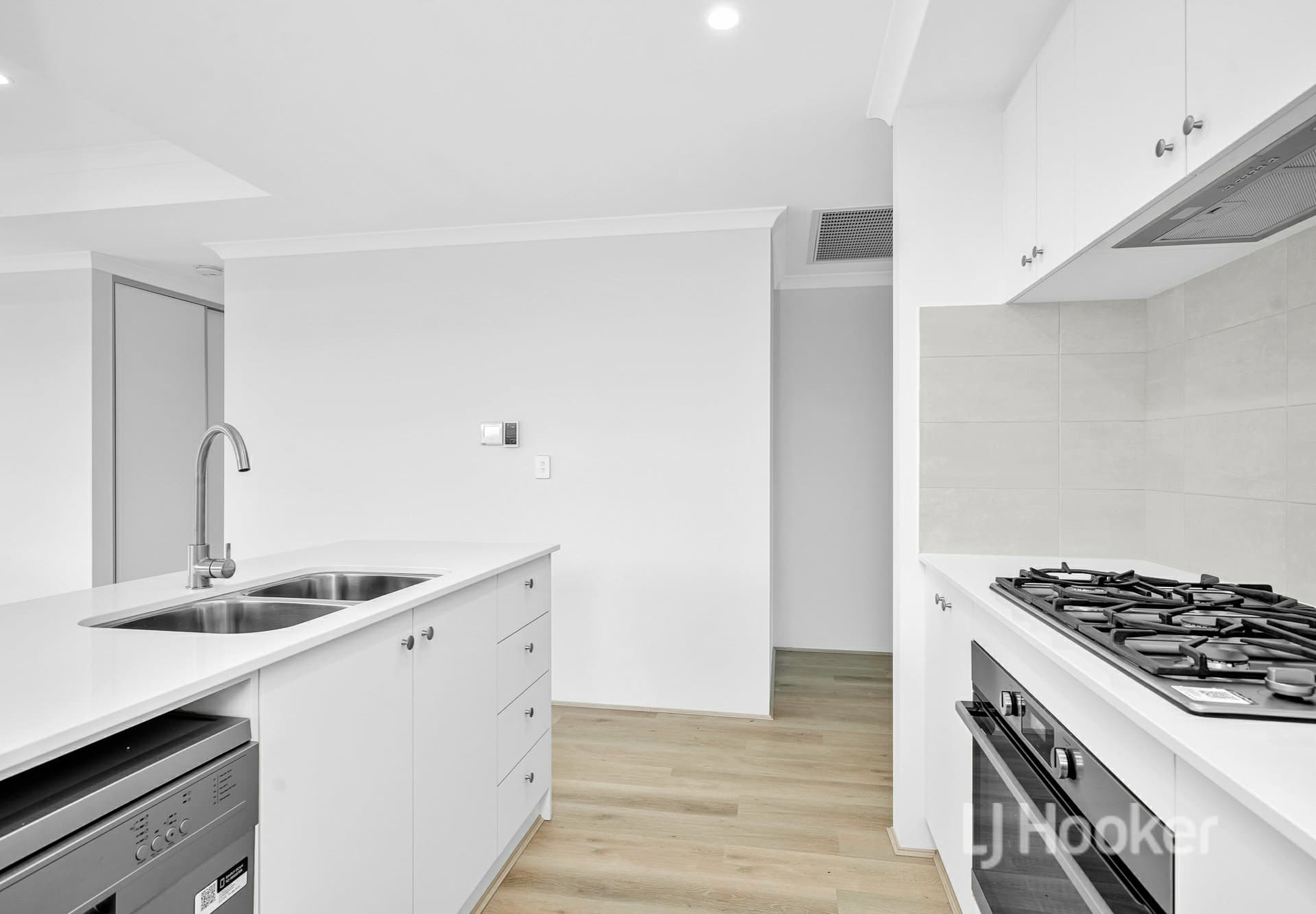 27 Paperbark Road, Sinagra, Sinagra - Thumbnail 4