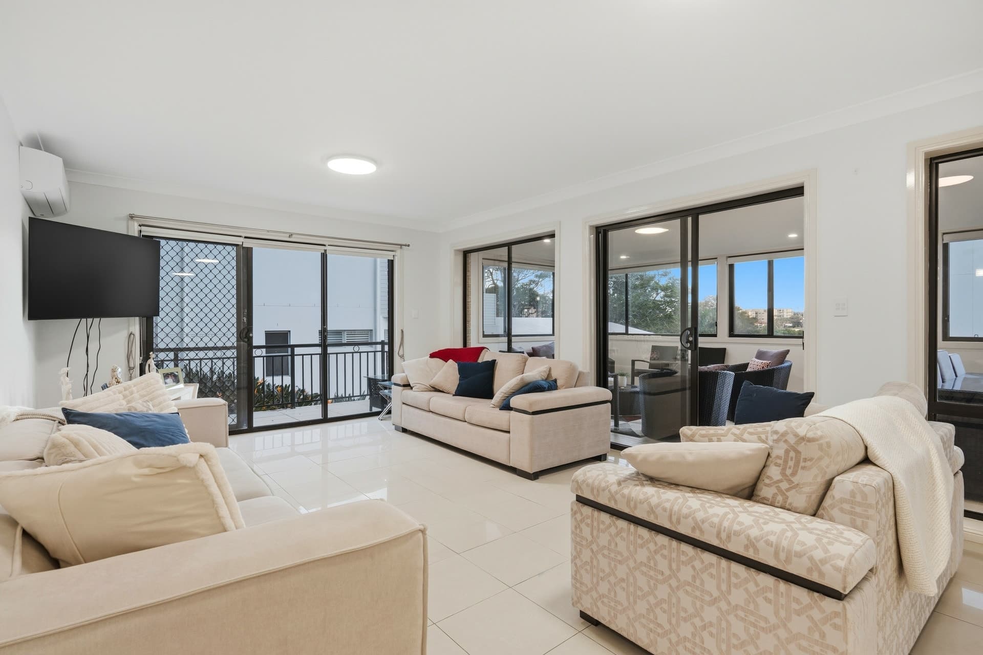 2/23 Auld Street, Terrigal, Terrigal - Image 1