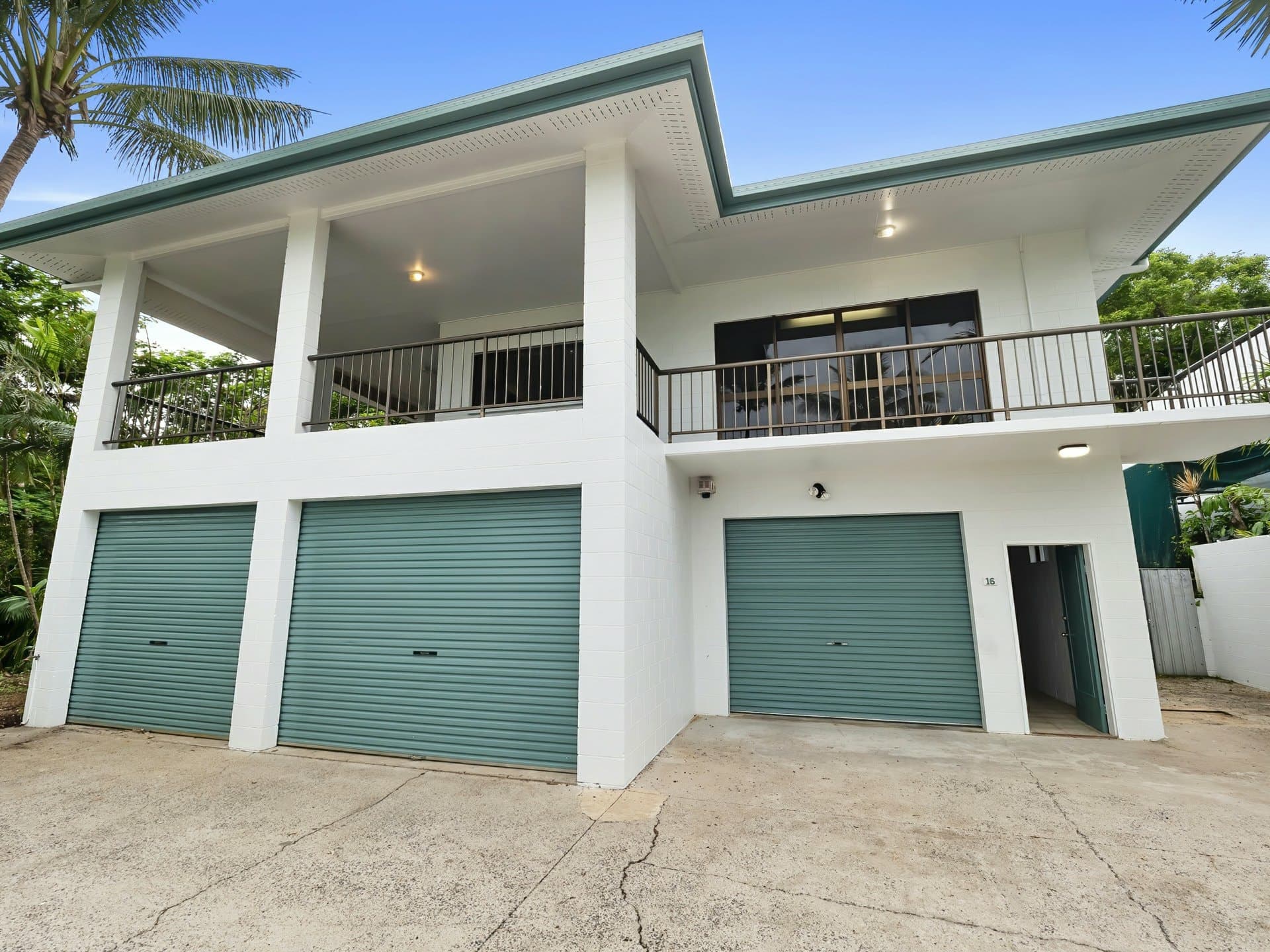 16 Janett Street, Yorkeys Knob, Yorkeys Knob - Image 1