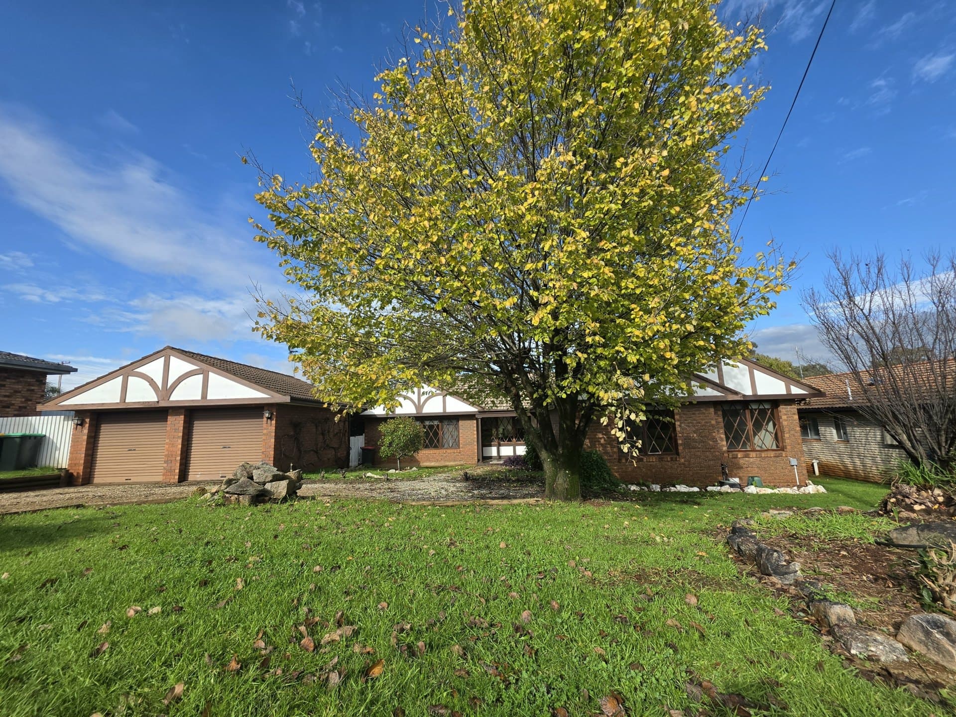 2 Nuthall Crescent, Young, Young - Image 1