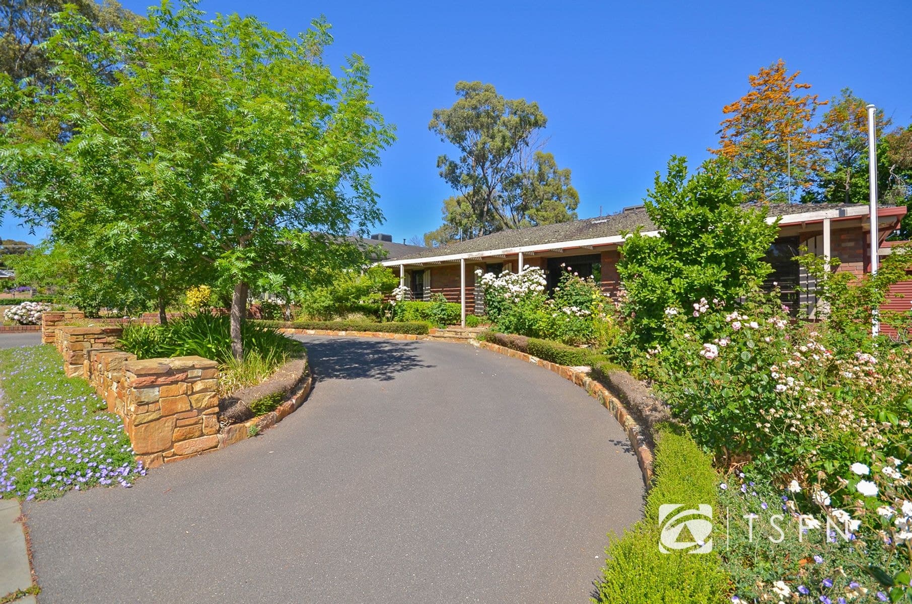 16 Naranghi Drive, Strathdale VIC 3550, Strathdale - Image 1